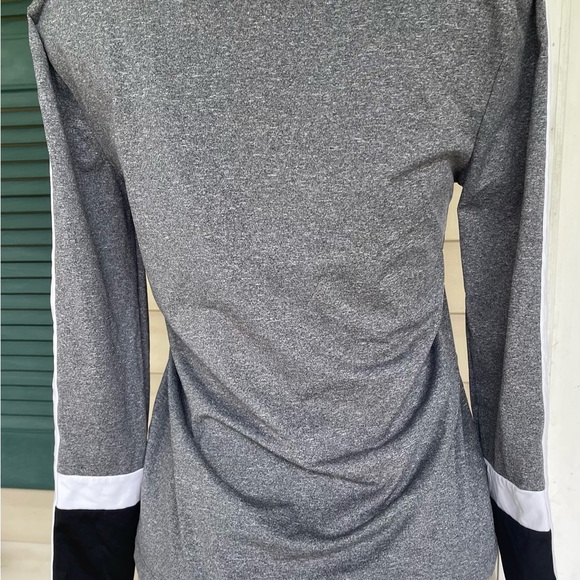 PINK Women’s Small Ultimate Grey Half Zip - Picture 2 of 9